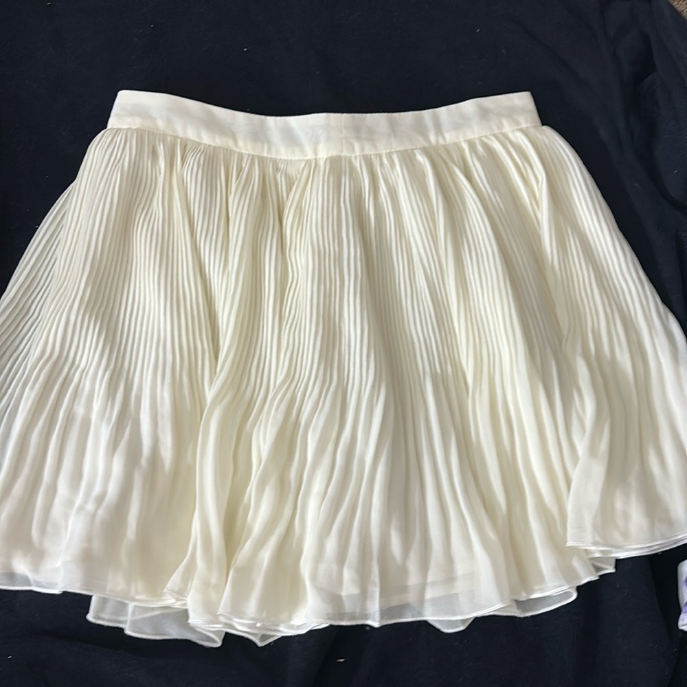 NWT Cream Skirt - M